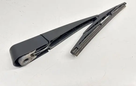 Peugeot 308 Rear wiper blade arm 9677065280