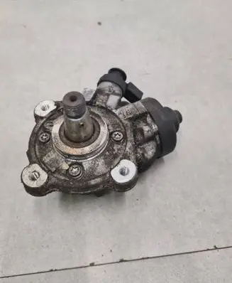 Audi Q3 8U Fuel injection high pressure pump 03L130755AC 0445010529