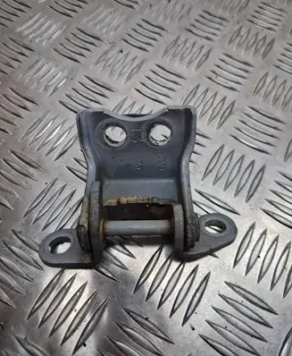 Honda CR-V Front door lower hinge 