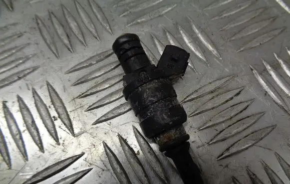 BMW 5 E39 Fuel injectors set 1427240