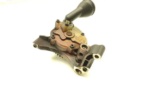 Volkswagen Touran I Oil pump 03C115105H 03C115121C
