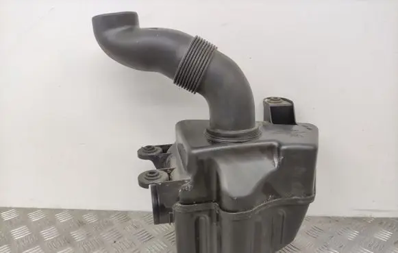 Intake resonator