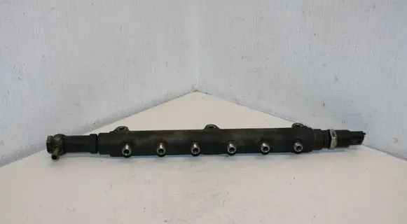 Volvo S80 Fuel main line pipe 8658252 0445215010