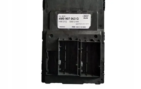Audi Q7 4M BSM Control unit 4M0907063G