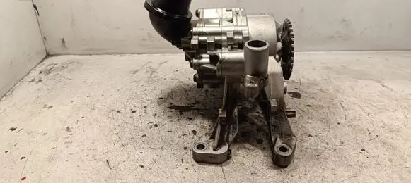Jaguar XE Oil pump G4D36617AA