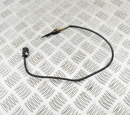 BMW 5 G30 G31 G38 Oil temperature sensor 8490145