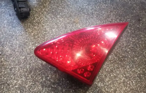 Peugeot 3008 I Tailgate rear/tail lights