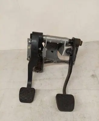 Mercedes-Benz Vario Pedal assembly 6672900319 18712
