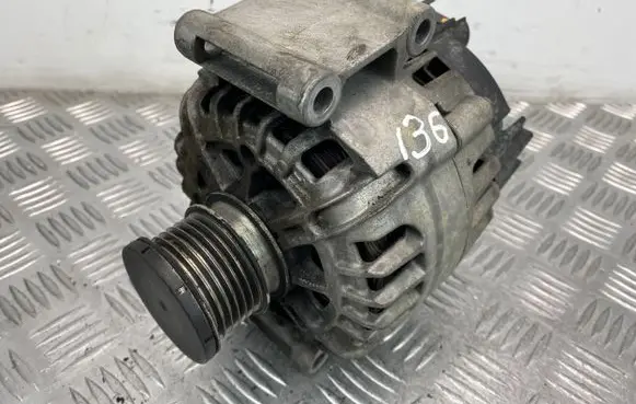 Mercedes-Benz C W204 Generator/alternator A0009067902 2617417A 213095145