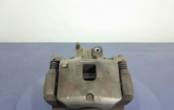Opel Insignia A Front brake caliper