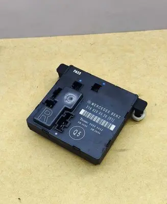 Mercedes-Benz CLS C219 Door control unit/module 2198200326 00005032