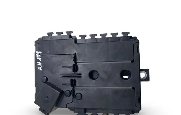 Mercedes-Benz C W205 Current control relay A2055402850