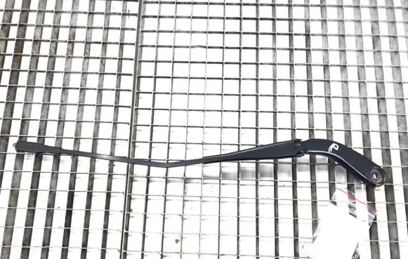 Front wiper blade arm
