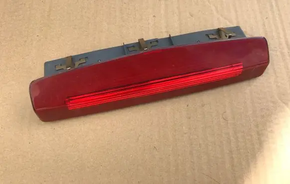 Opel Zafira B Third/center stoplight 13252463