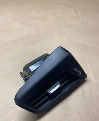 BMW 2 F46 Dash center air vent grill 518798 9262957 17852911