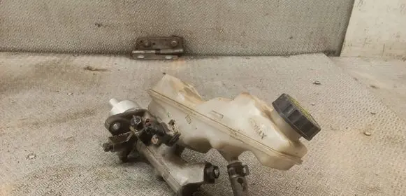 Toyota Avensis T250 Master brake cylinder 