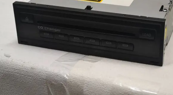 Audi A6 S6 C6 4F CD/DVD changer 4E0035110A 4E0910110E CXCA1697G