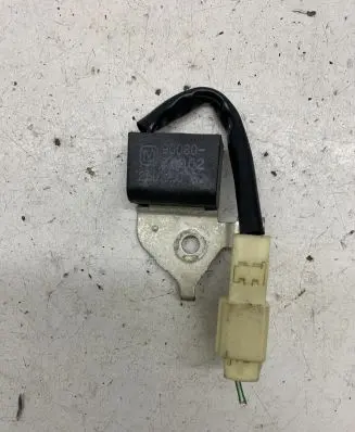 Toyota Avensis T250 Sensor 9008088002