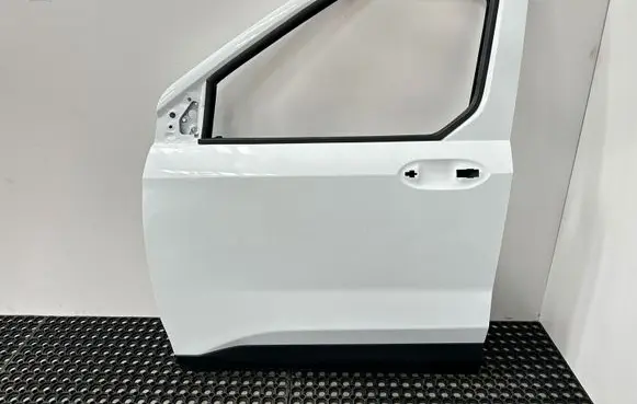 Ford Transit Courier II Front door 