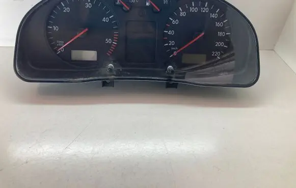 Volkswagen PASSAT B5 Speedometer (instrument cluster) 3B0919861J