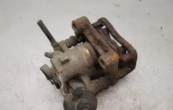 Opel Zafira A Rear brake caliper