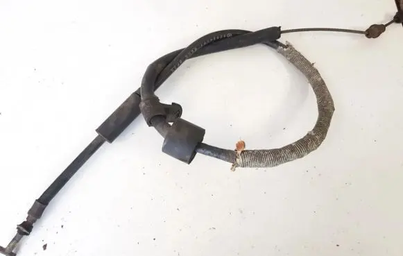 Handbrake/parking brake wiring cable