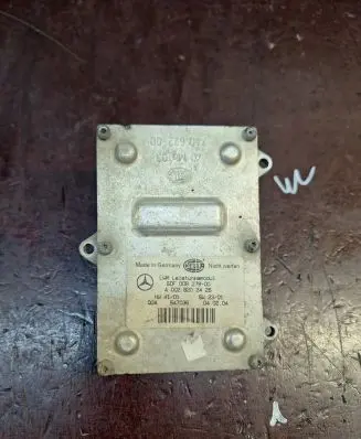Mercedes-Benz E W211 Headlight ballast module Xenon A0028202426 5DF00827900
