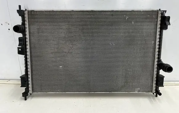 Citroen C5 Aircross Coolant radiator 9811401480