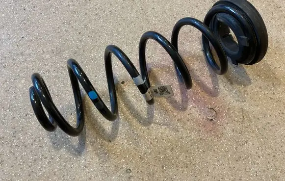 KIA Sorento IV Rear coil spring 55330P2860