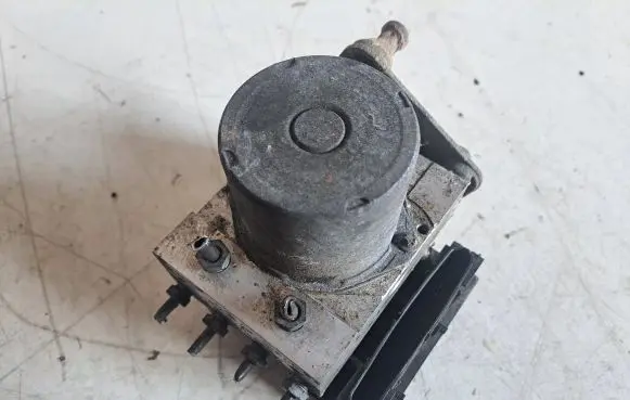 Volkswagen Crafter ABS Pump 0265235167 A0014461489