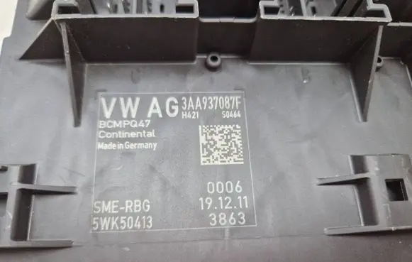 Volkswagen PASSAT B7 Comfort/convenience module 3AA937087F 5WK50413