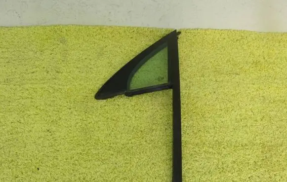 Volkswagen Touareg II Front door window/glass (coupe) 4N1857001