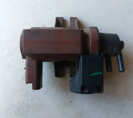 Volvo V50 Turbo solenoid valve 6G9Q9E882CA