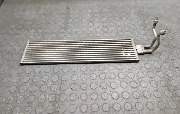 Engine oil radiator