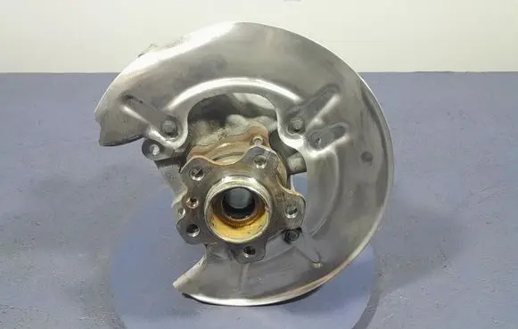 BMW X5 E53 Front wheel hub spindle knuckle 6876654