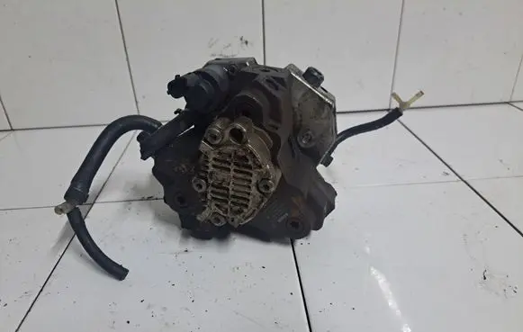 Volvo S80 Fuel injection high pressure pump 8642778 0445010043