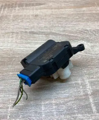 Volkswagen Golf Plus Air flap motor/actuator 0132801363 WITHPLUG