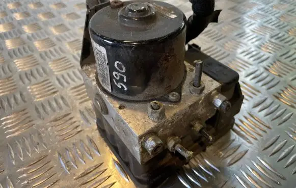 Volvo S40 ABS Pump 30647857A 00001251D1 10096004123