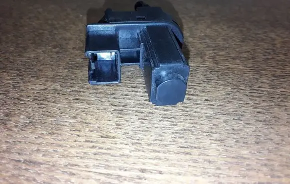 Ford Focus Brake pedal sensor switch AM5T7C534AA