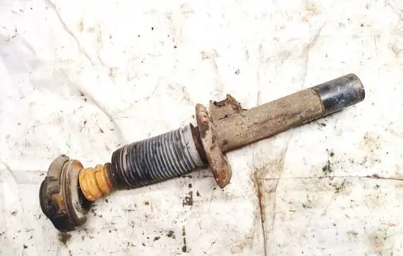 Volkswagen PASSAT B6 Front shock absorber/damper
