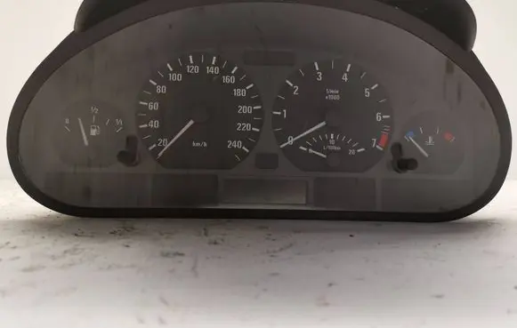 Speedometer (instrument cluster)
