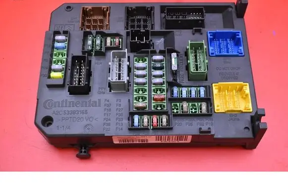Citroen C4 II Fuse box set 9665547280