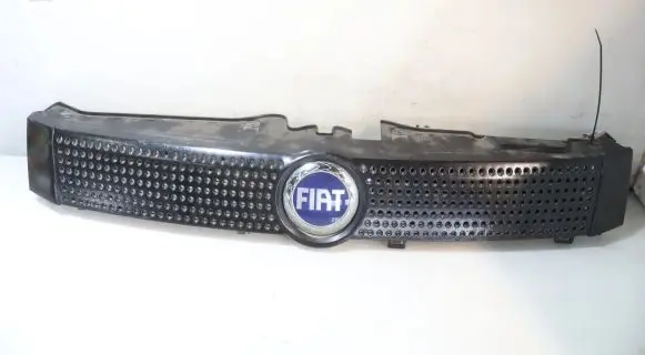 Fiat Panda II Front grill