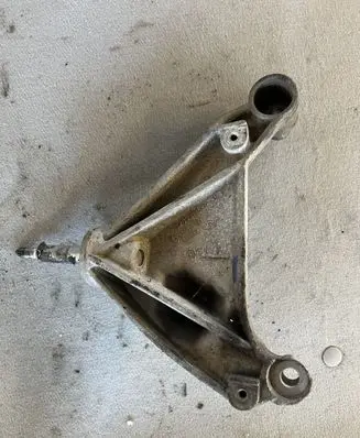 Renault Laguna II Gearbox mounting bracket 8200013682 82000136820