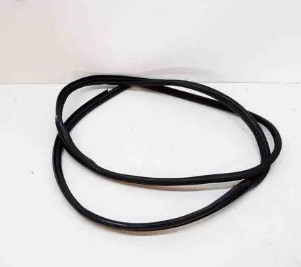 Toyota Prius (XW50) Rubber seal front coupe door 