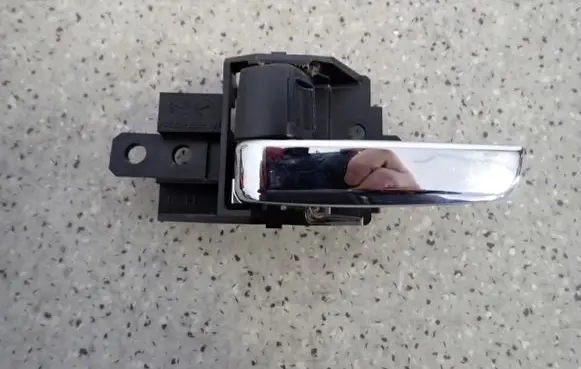 Mitsubishi ASX Front door interior handle 6176523
