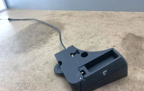 BMW 3 E46 Seat adjustment handle 8209034