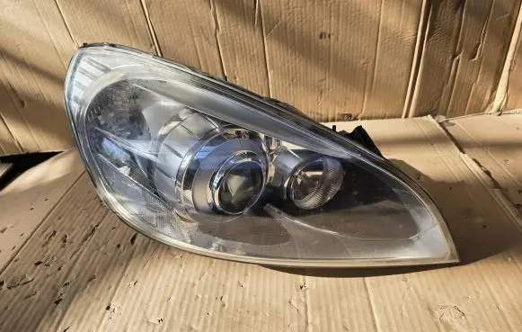 Volvo V60 Headlight/headlamp 31383063