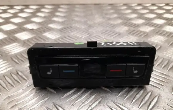Volkswagen PASSAT B8 Seat heating switch 3G0907049E