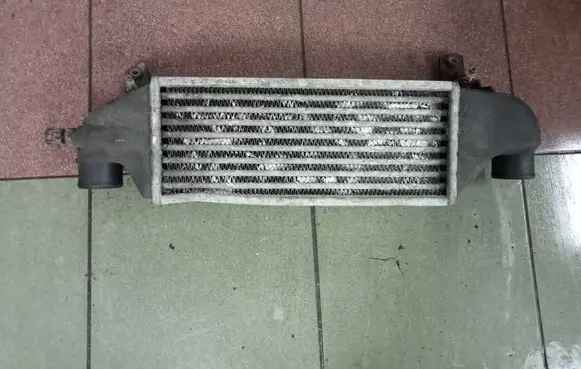 Ford Focus Intercooler radiator 0000